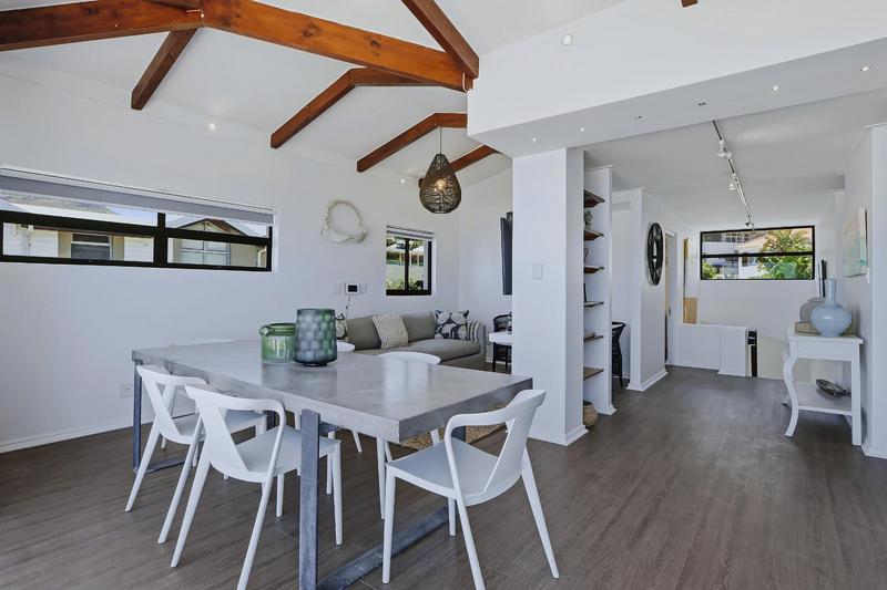 To Let 4 Bedroom Property for Rent in Bakoven Western Cape